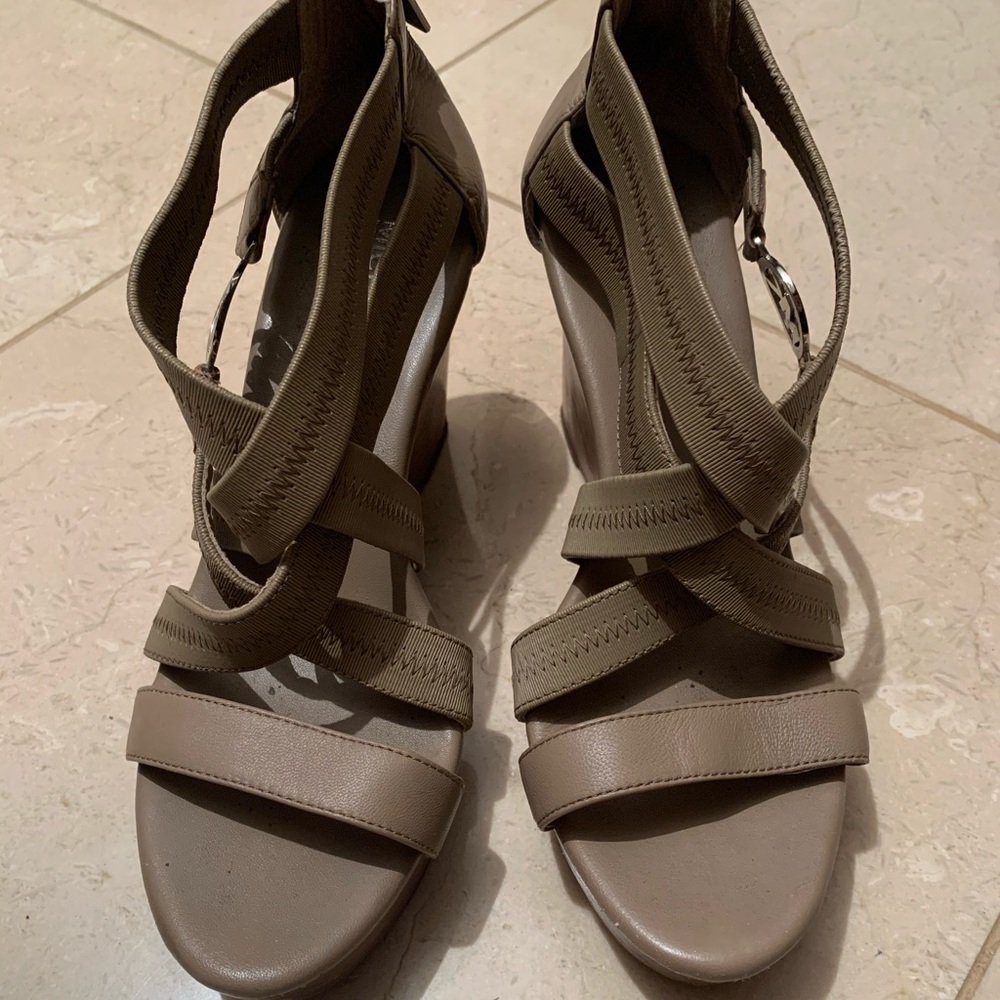 Tan/Taupe strappy Michael Kors wedges